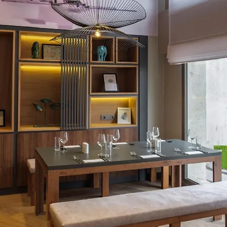 Old By Ihg